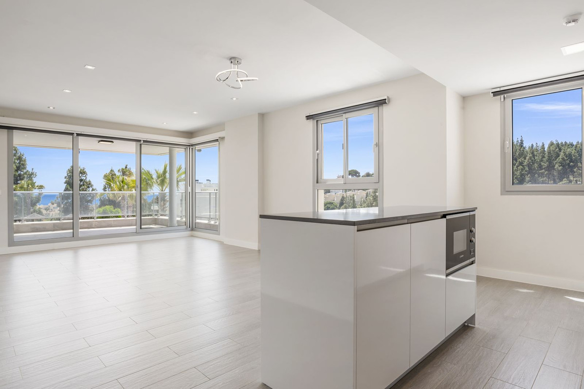 3 Bed Apartment for sale in El Chaparral Costa Del Sol, Málaga, Spain