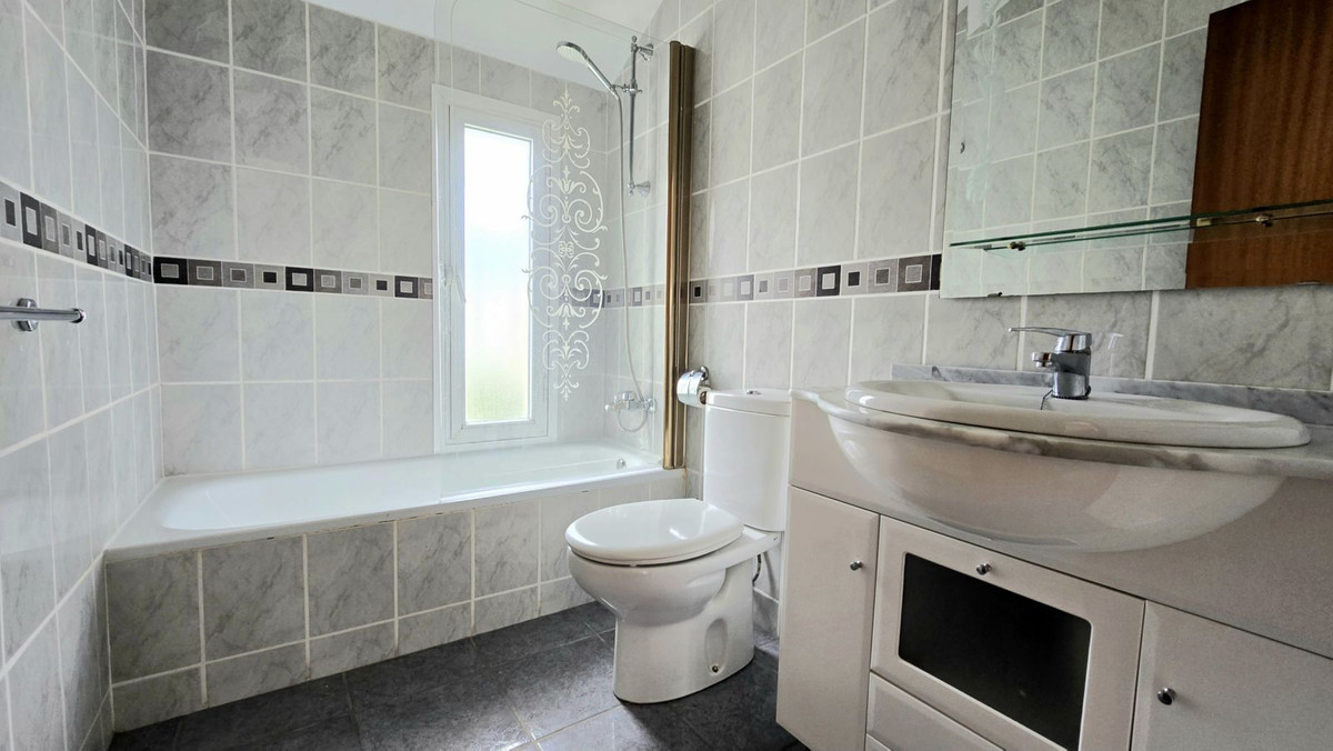 Se vende Adosada de 3 dormitorios en Costa Del Sol, Málaga, España