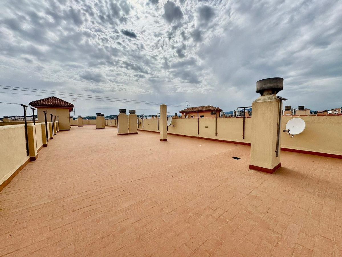 Se vende Apartamento en Planta Última de 3 dormitorios en Costa Del Sol, Málaga, España