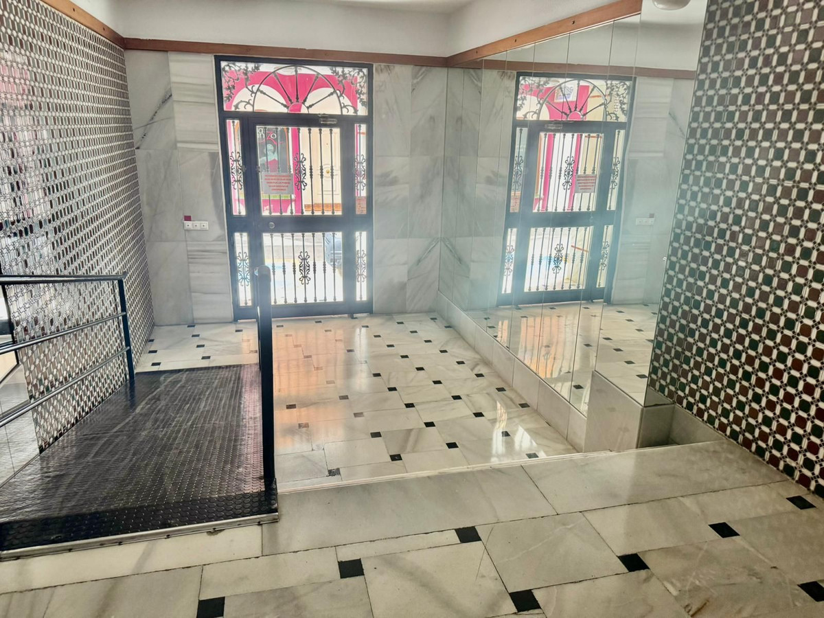 Se vende Apartamento en Planta Última de 3 dormitorios en Costa Del Sol, Málaga, España