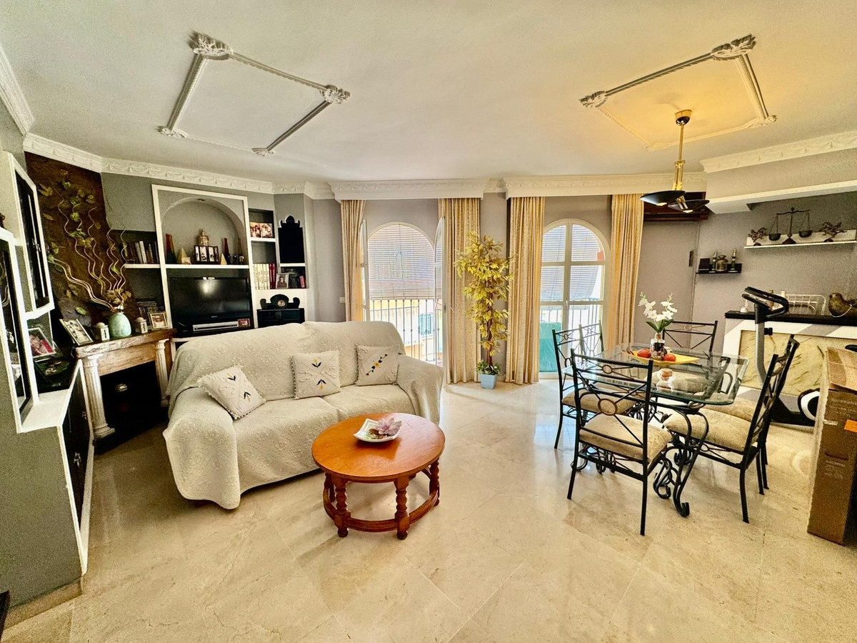 Se vende Apartamento en Planta Última de 3 dormitorios en Costa Del Sol, Málaga, España