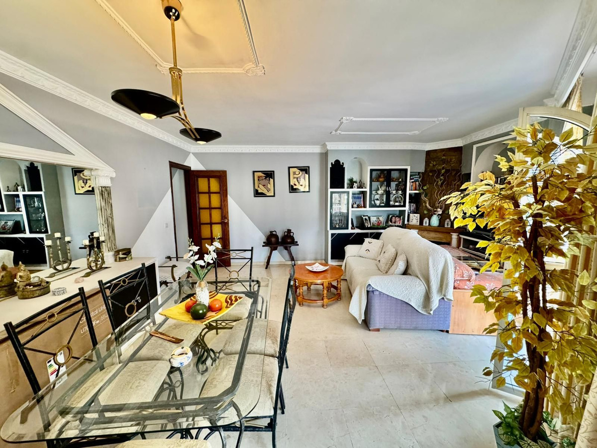 Se vende Apartamento en Planta Última de 3 dormitorios en Costa Del Sol, Málaga, España