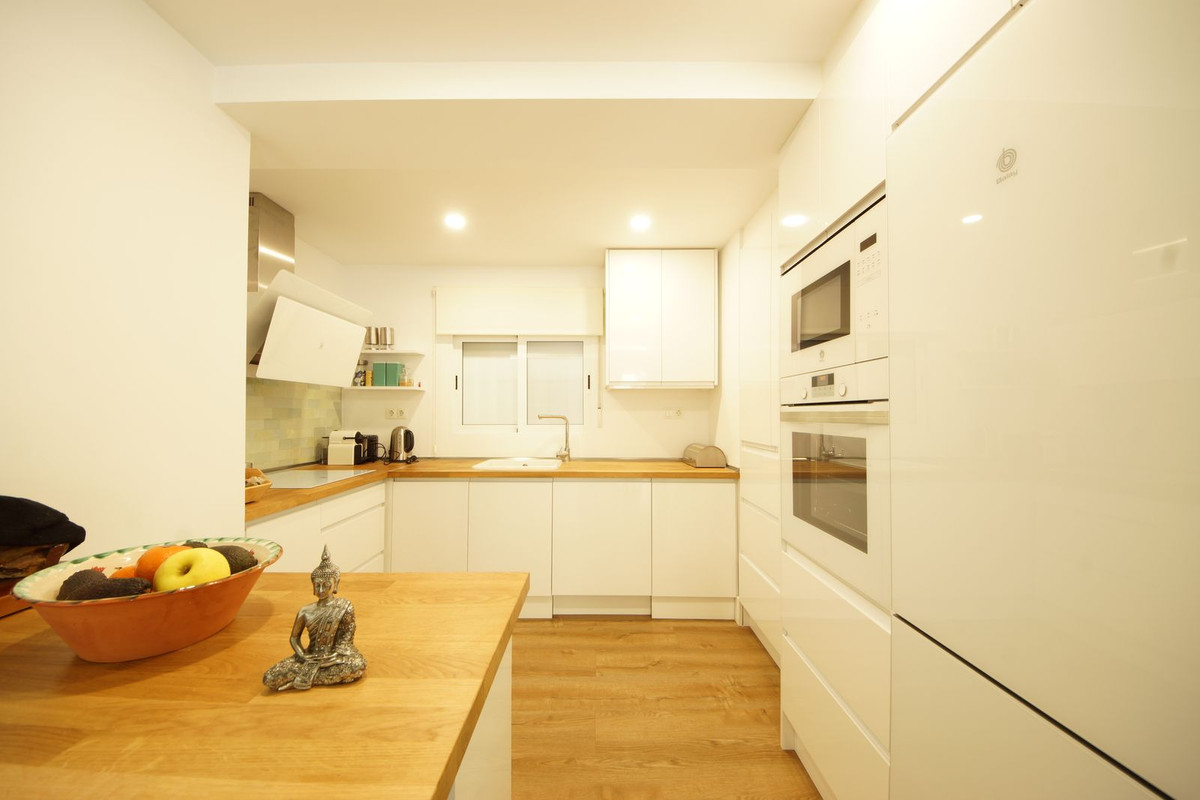 2 Bed Apartment for sale in San Pedro De Alcántara Costa Del Sol, Málaga, Spain