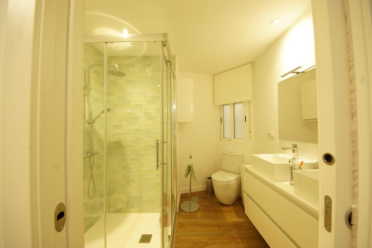 2 Bed Apartment for sale in San Pedro De Alcántara Costa Del Sol, Málaga, Spain