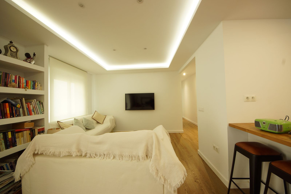 2 Bed Apartment for sale in San Pedro De Alcántara Costa Del Sol, Málaga, Spain