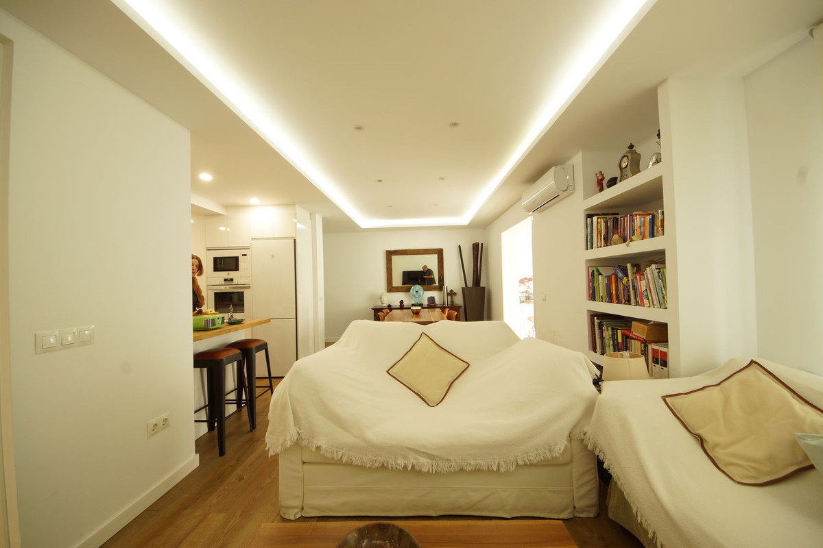 2 Bed Apartment for sale in San Pedro De Alcántara Costa Del Sol, Málaga, Spain