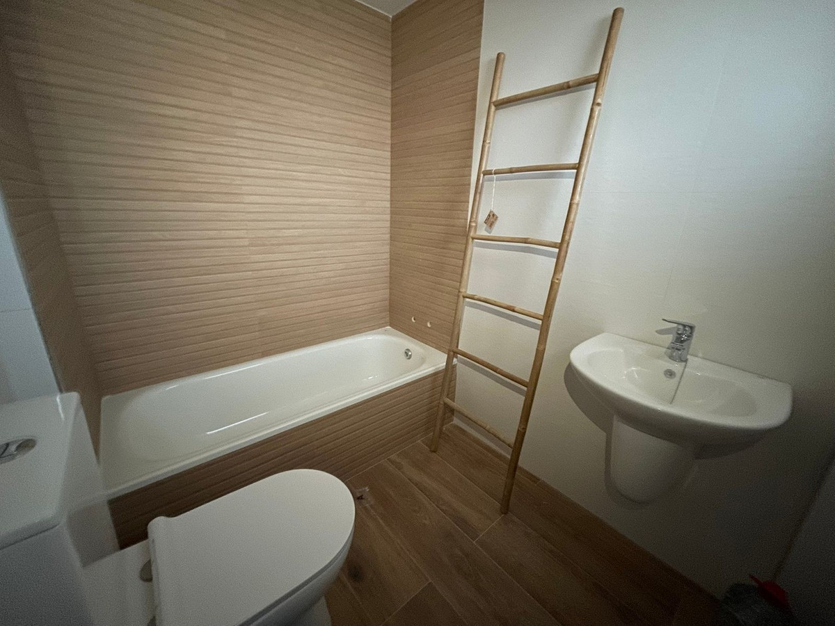 3 Bed Apartment for sale in Casares Costa Del Sol, Málaga, Spain
