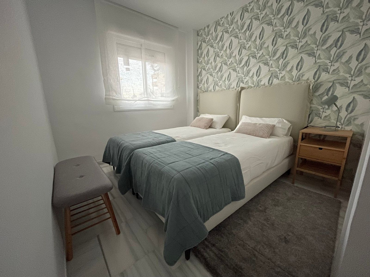 3 Bed Apartment for sale in Casares Costa Del Sol, Málaga, Spain