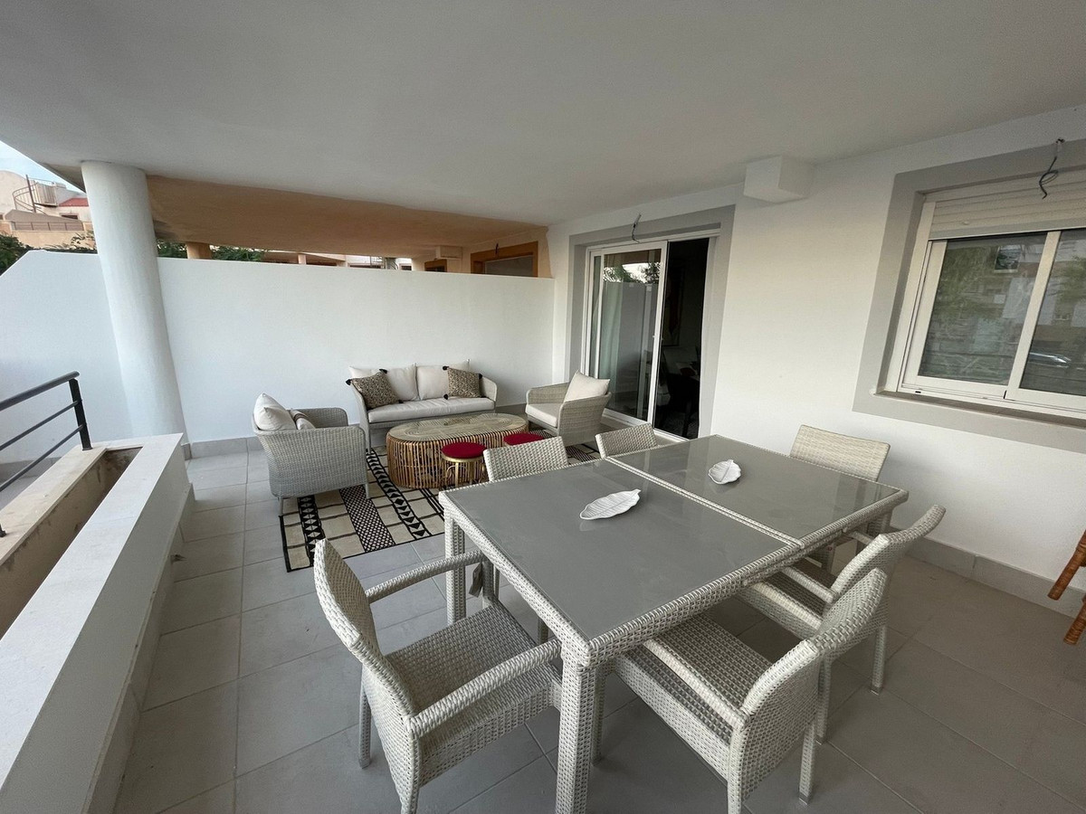 3 Bed Apartment for sale in Casares Costa Del Sol, Málaga, Spain