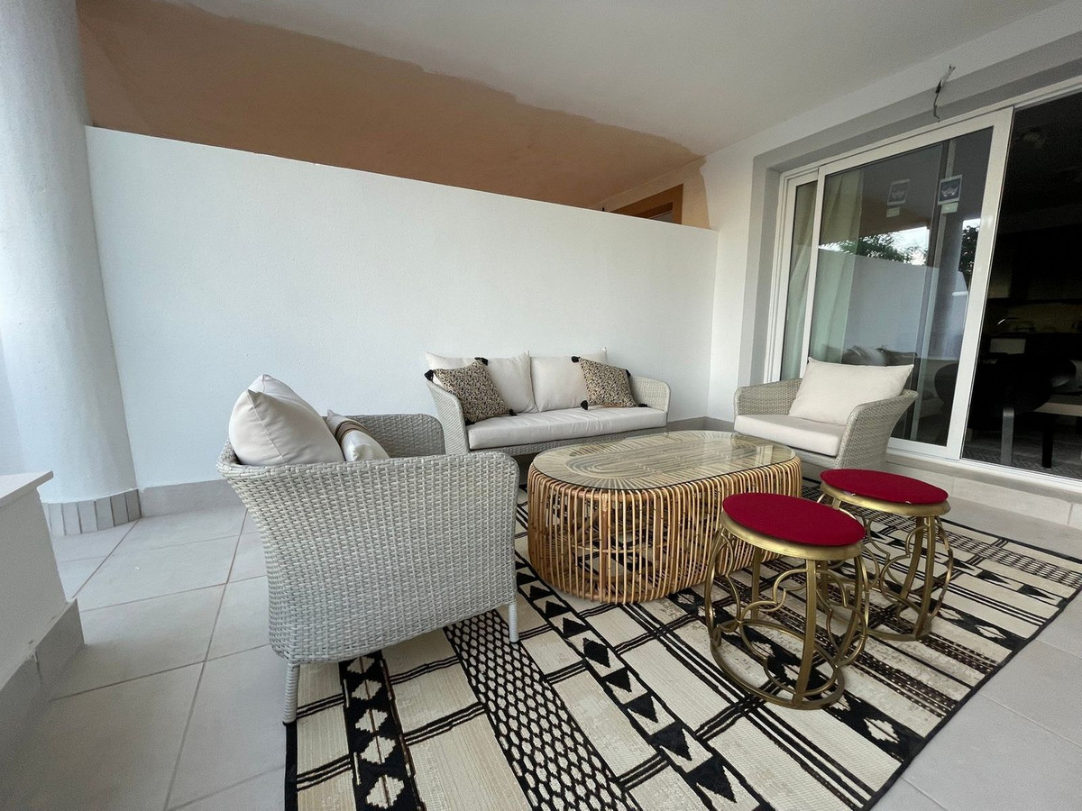 3 Bed Apartment for sale in Casares Costa Del Sol, Málaga, Spain
