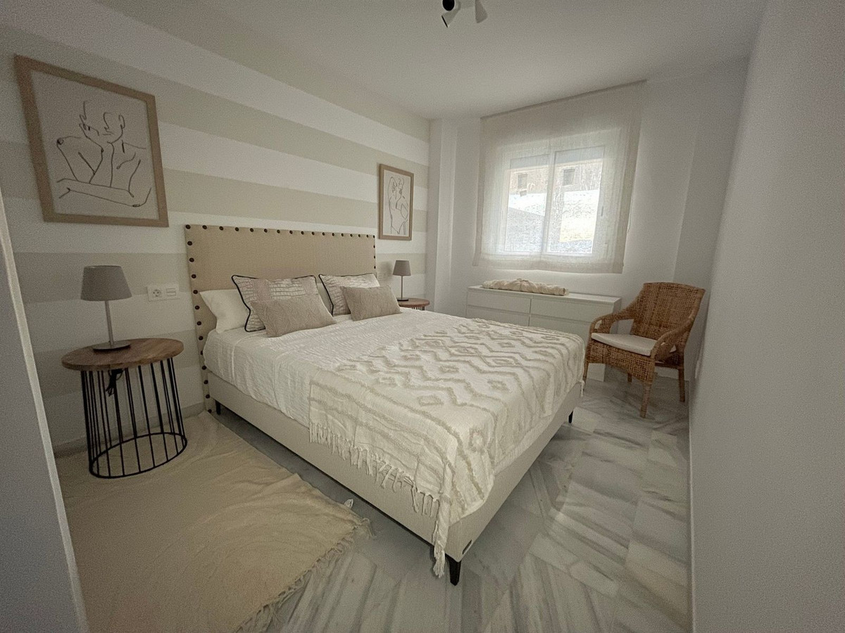 3 Bed Apartment for sale in Casares Costa Del Sol, Málaga, Spain