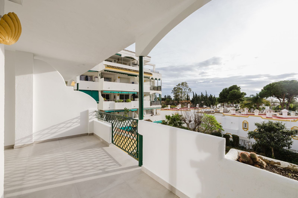 2 Bed Apartment for sale in Artola Costa Del Sol, Málaga, Spain