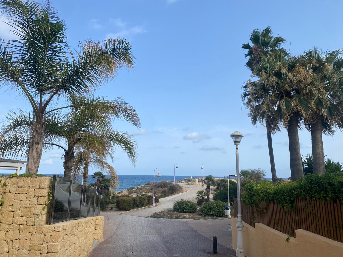5 Bed Townhouse for sale in El Campello Costa Blanca, Alicante, Spain