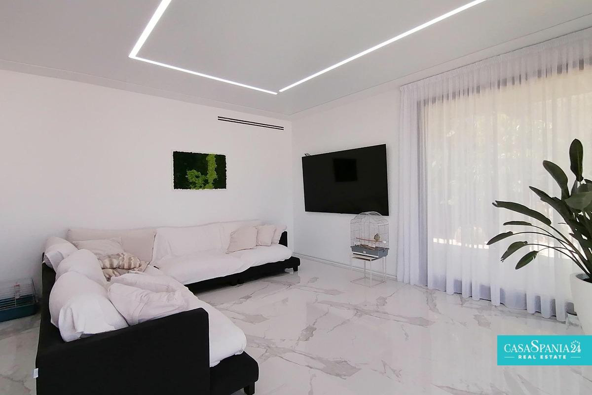 4 Bed Townhouse for sale in Benidorm Costa Blanca, Alicante, Spain