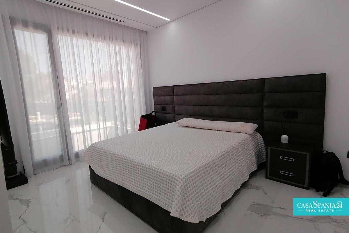 4 Bed Townhouse for sale in Benidorm Costa Blanca, Alicante, Spain