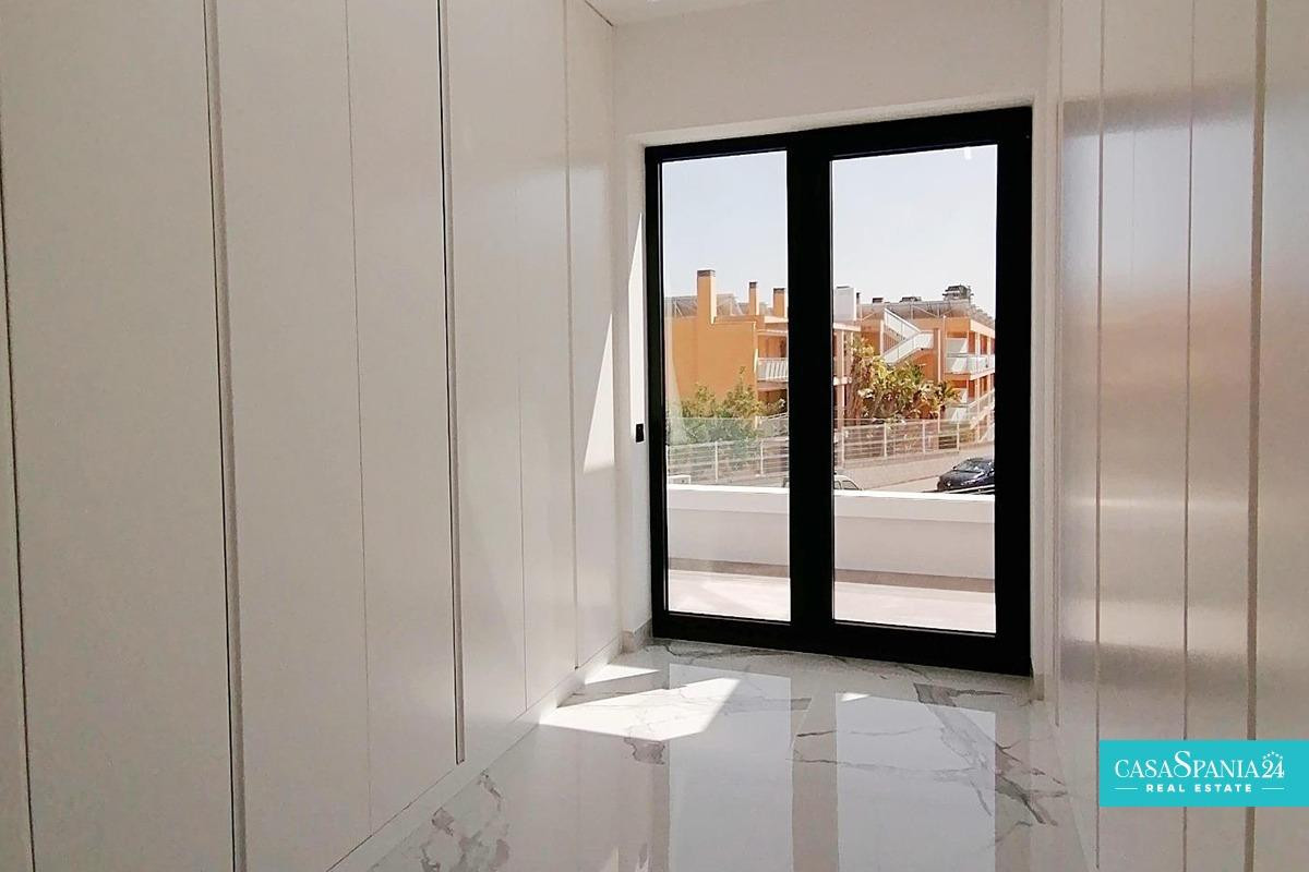 4 Bed Townhouse for sale in Benidorm Costa Blanca, Alicante, Spain