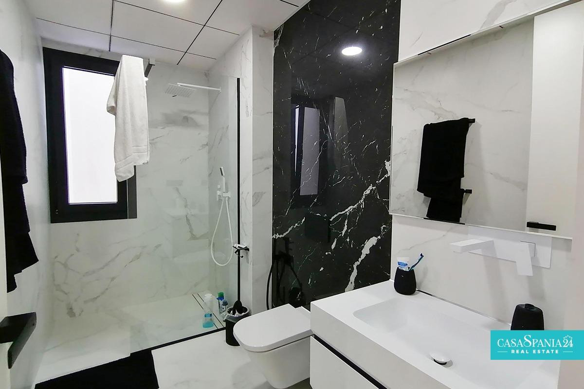 4 Bed Townhouse for sale in Benidorm Costa Blanca, Alicante, Spain