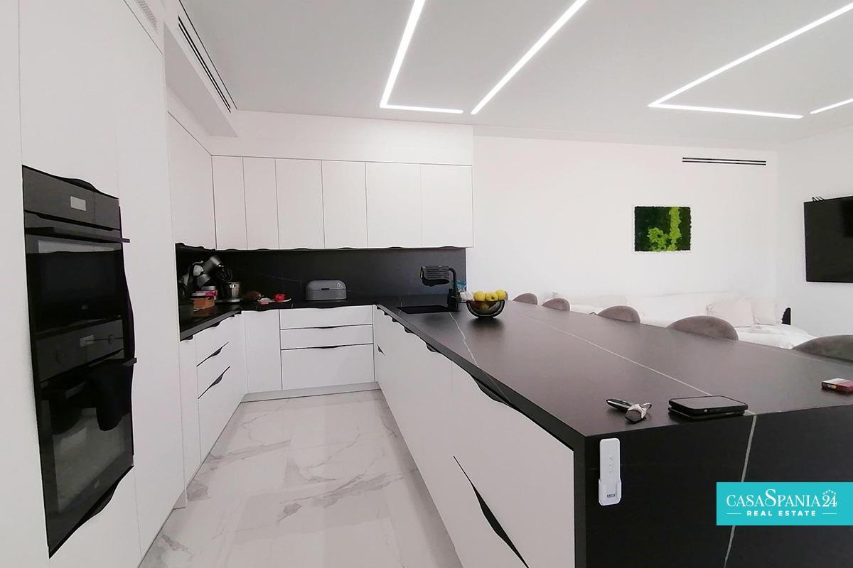 4 Bed Townhouse for sale in Benidorm Costa Blanca, Alicante, Spain