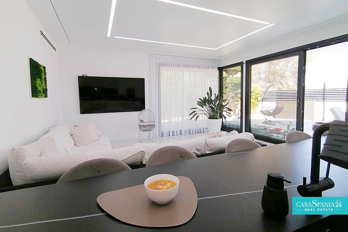 4 Bed Townhouse for sale in Benidorm Costa Blanca, Alicante, Spain