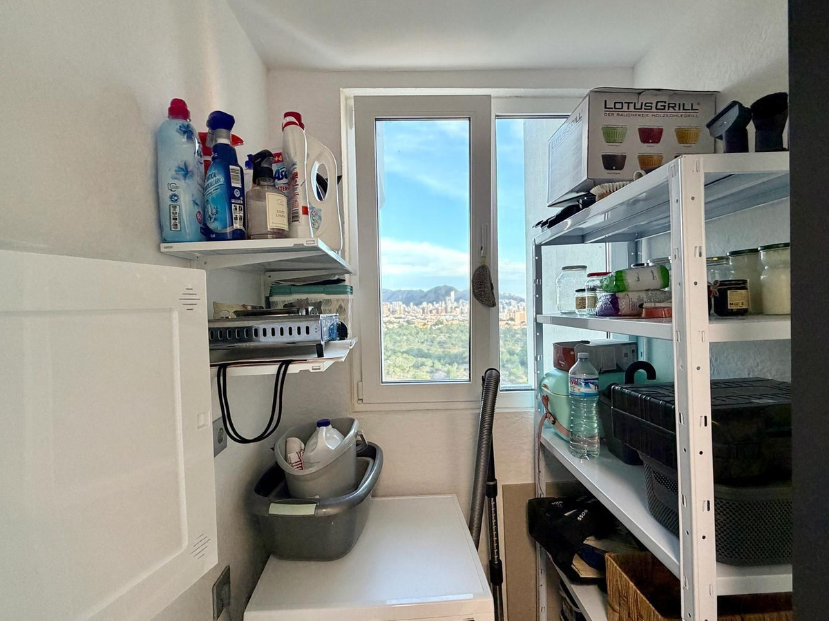 Se vende Apartamento Planta Media de 3 dormitorios en Costa Blanca, Alicante, España