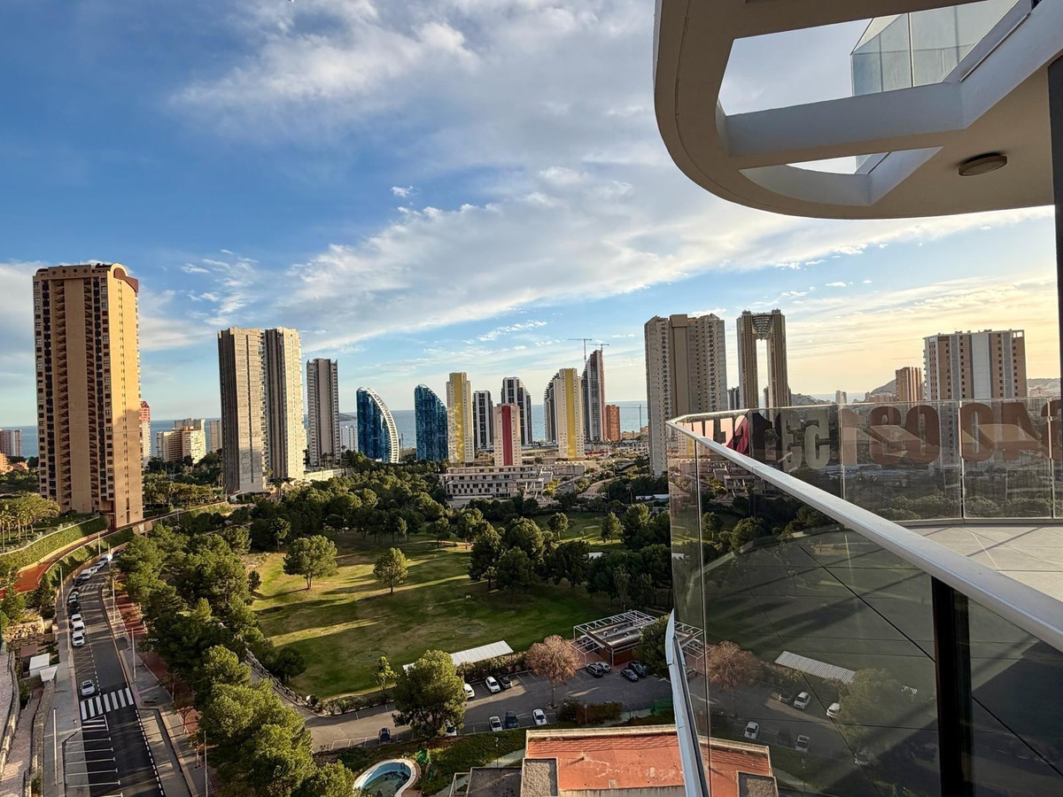 Se vende Apartamento Planta Media de 3 dormitorios en Costa Blanca, Alicante, España