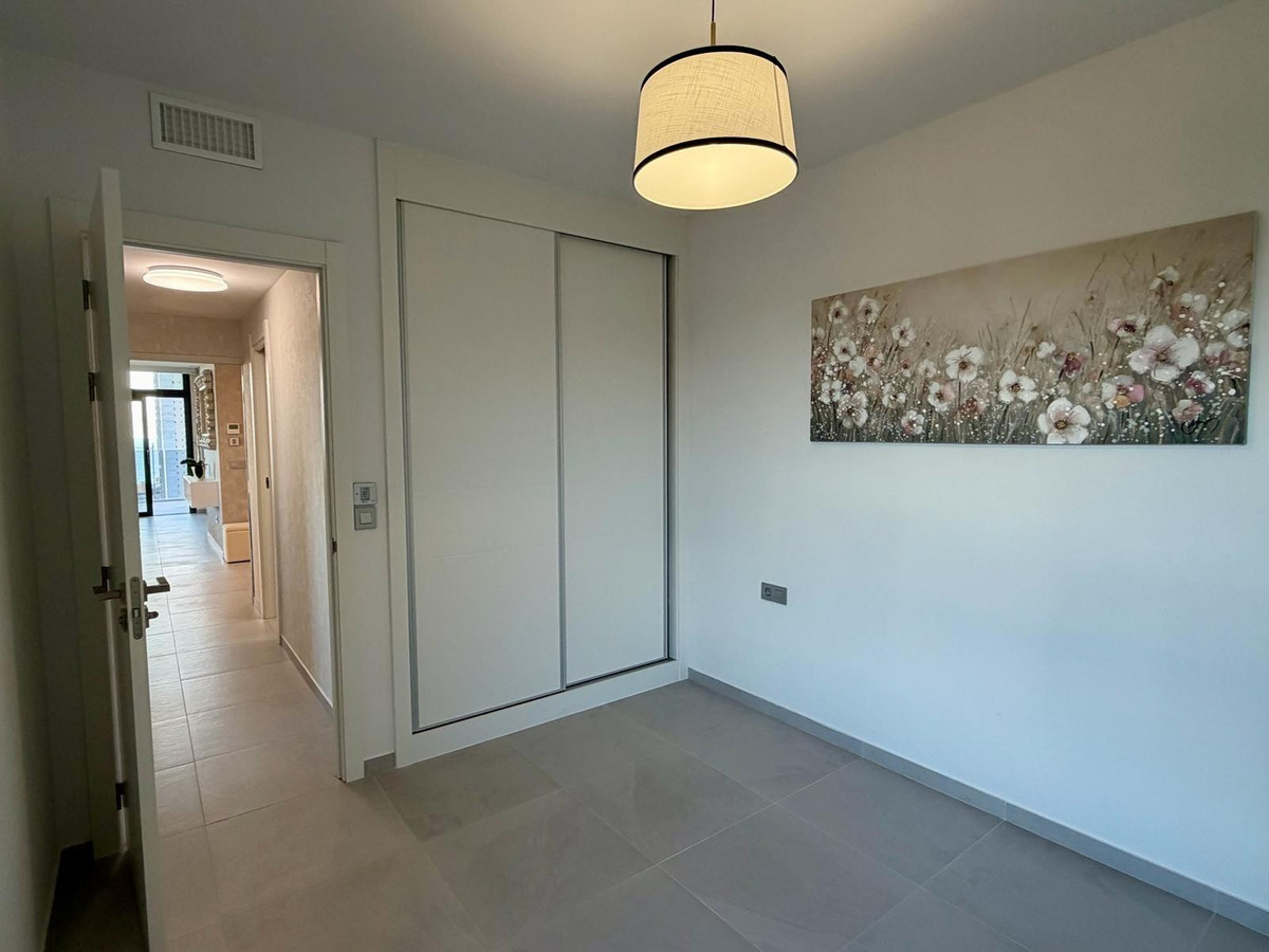 Se vende Apartamento Planta Media de 3 dormitorios en Costa Blanca, Alicante, España