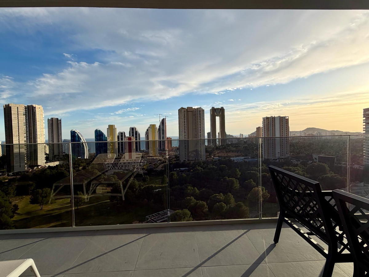 Se vende Apartamento Planta Media de 3 dormitorios en Costa Blanca, Alicante, España