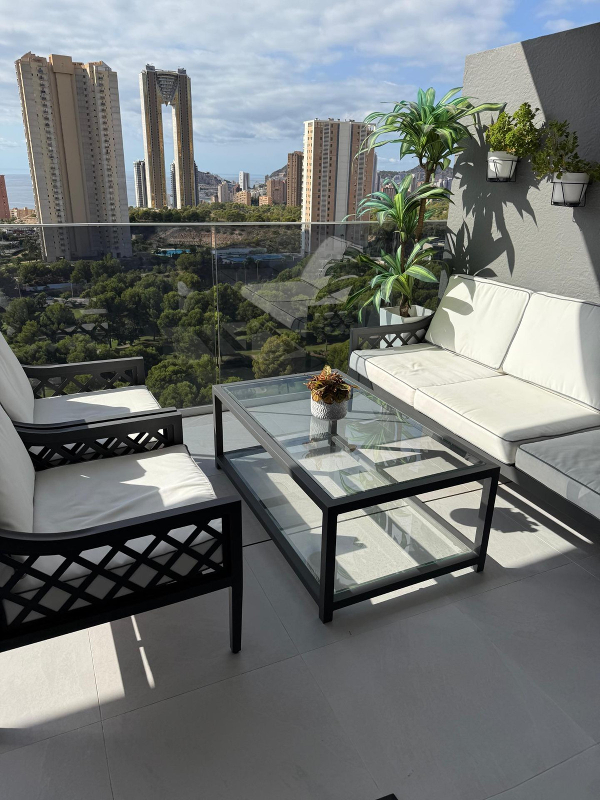 Se vende Apartamento Planta Media de 3 dormitorios en Costa Blanca, Alicante, España