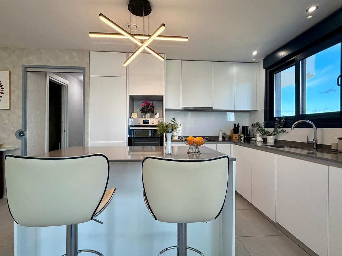 Se vende Apartamento Planta Media de 3 dormitorios en Costa Blanca, Alicante, España