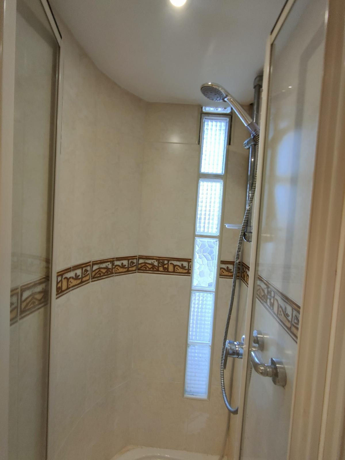 Se vende Apartamento Planta Media de 3 dormitorios en Costa Blanca, Alicante, España