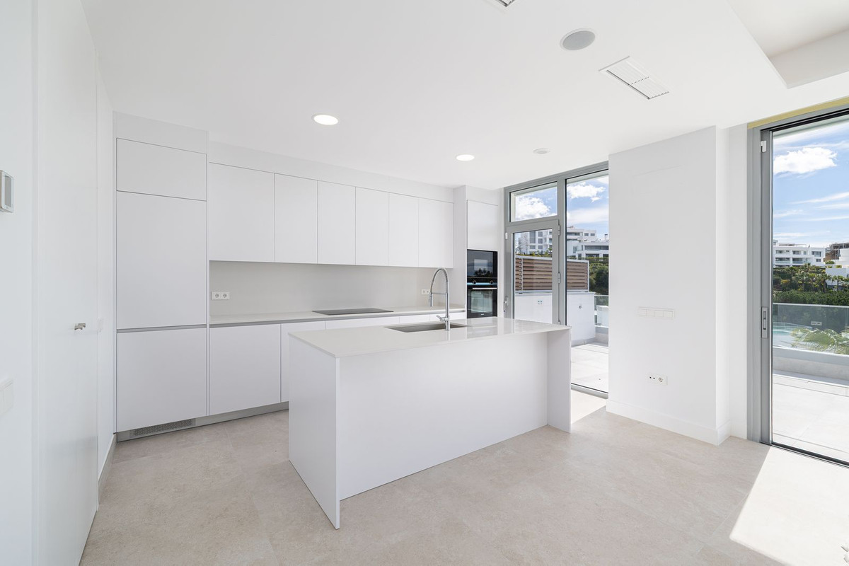 3 Bed Apartment for sale in Santa Clara Costa Del Sol, Málaga, Spain