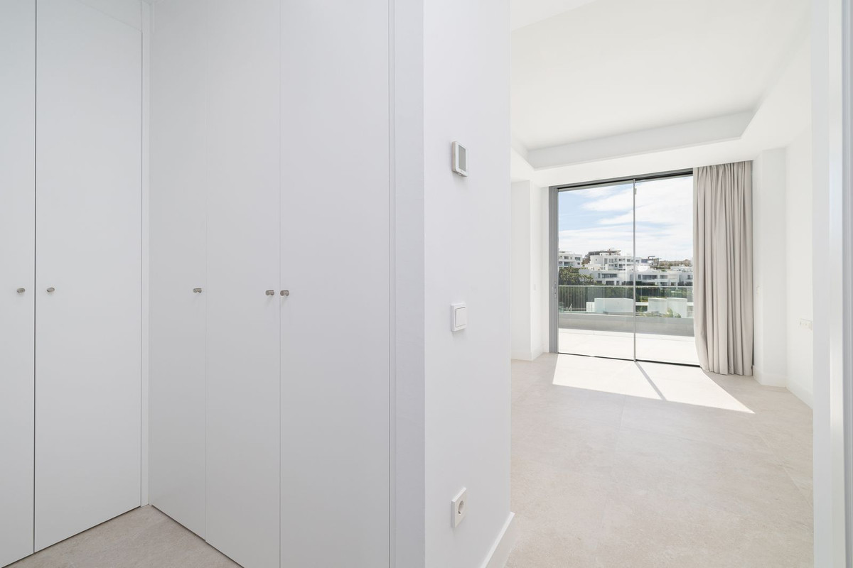3 Bed Apartment for sale in Santa Clara Costa Del Sol, Málaga, Spain