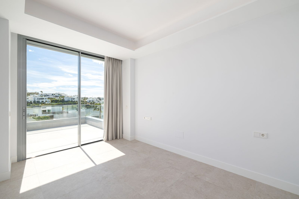 3 Bed Apartment for sale in Santa Clara Costa Del Sol, Málaga, Spain