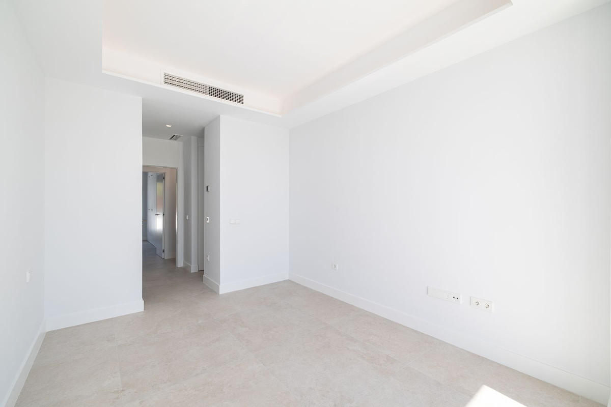 3 Bed Apartment for sale in Santa Clara Costa Del Sol, Málaga, Spain