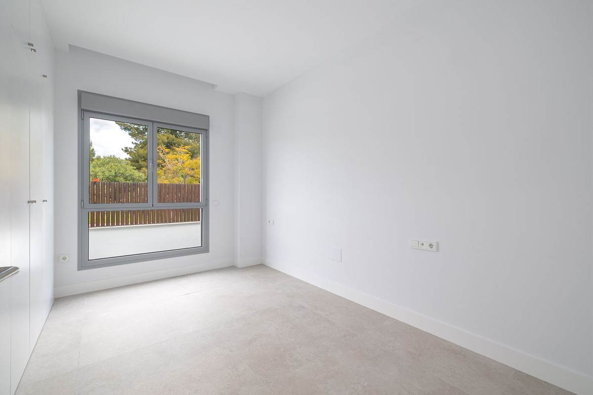 3 Bed Apartment for sale in Santa Clara Costa Del Sol, Málaga, Spain
