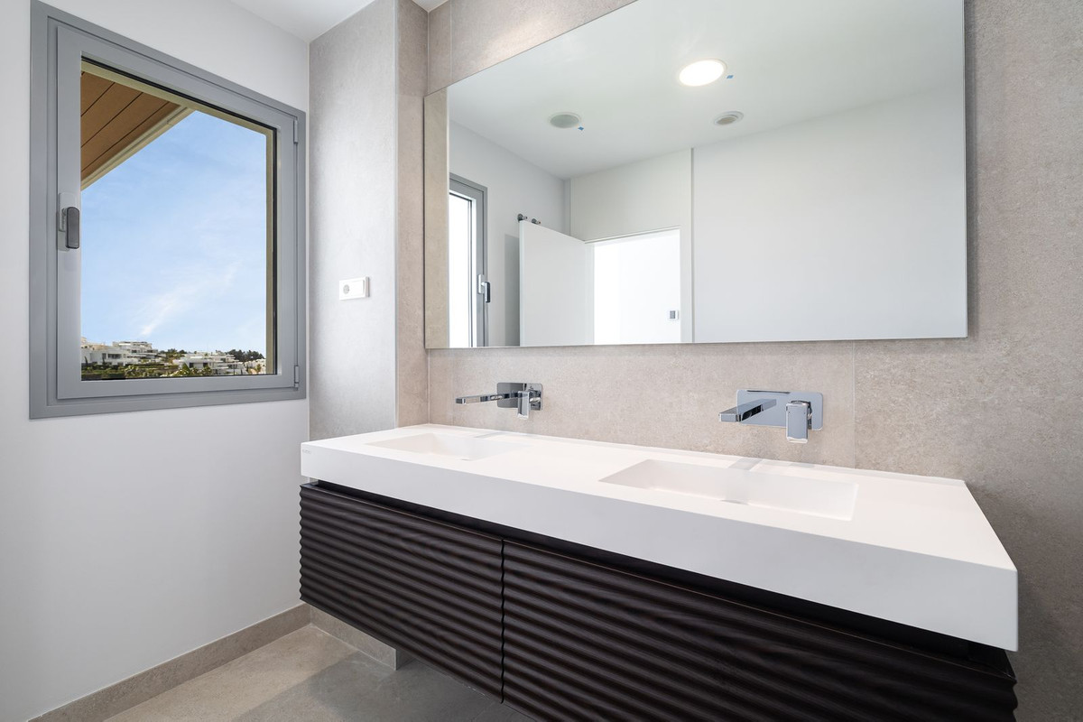 3 Bed Apartment for sale in Santa Clara Costa Del Sol, Málaga, Spain