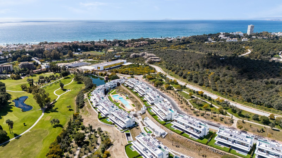 3 Bed Apartment for sale in Santa Clara Costa Del Sol, Málaga, Spain