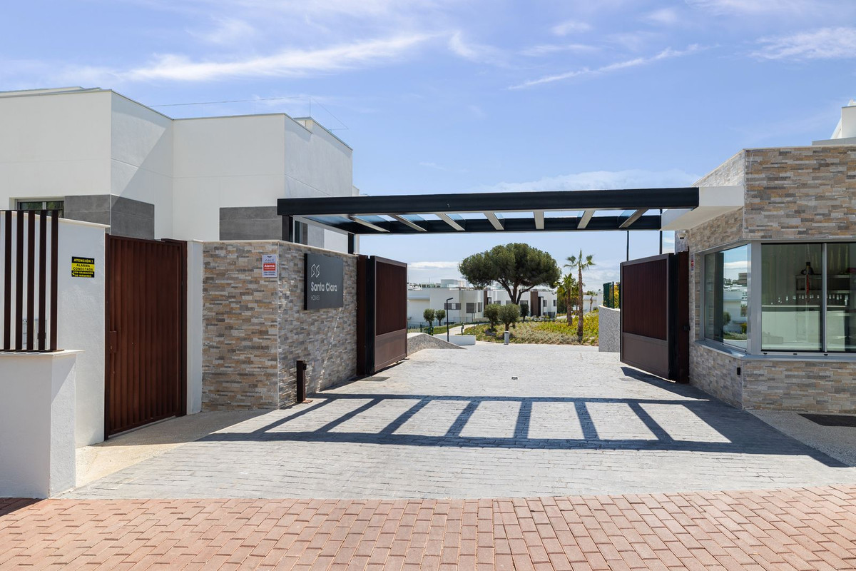 3 Bed Apartment for sale in Santa Clara Costa Del Sol, Málaga, Spain