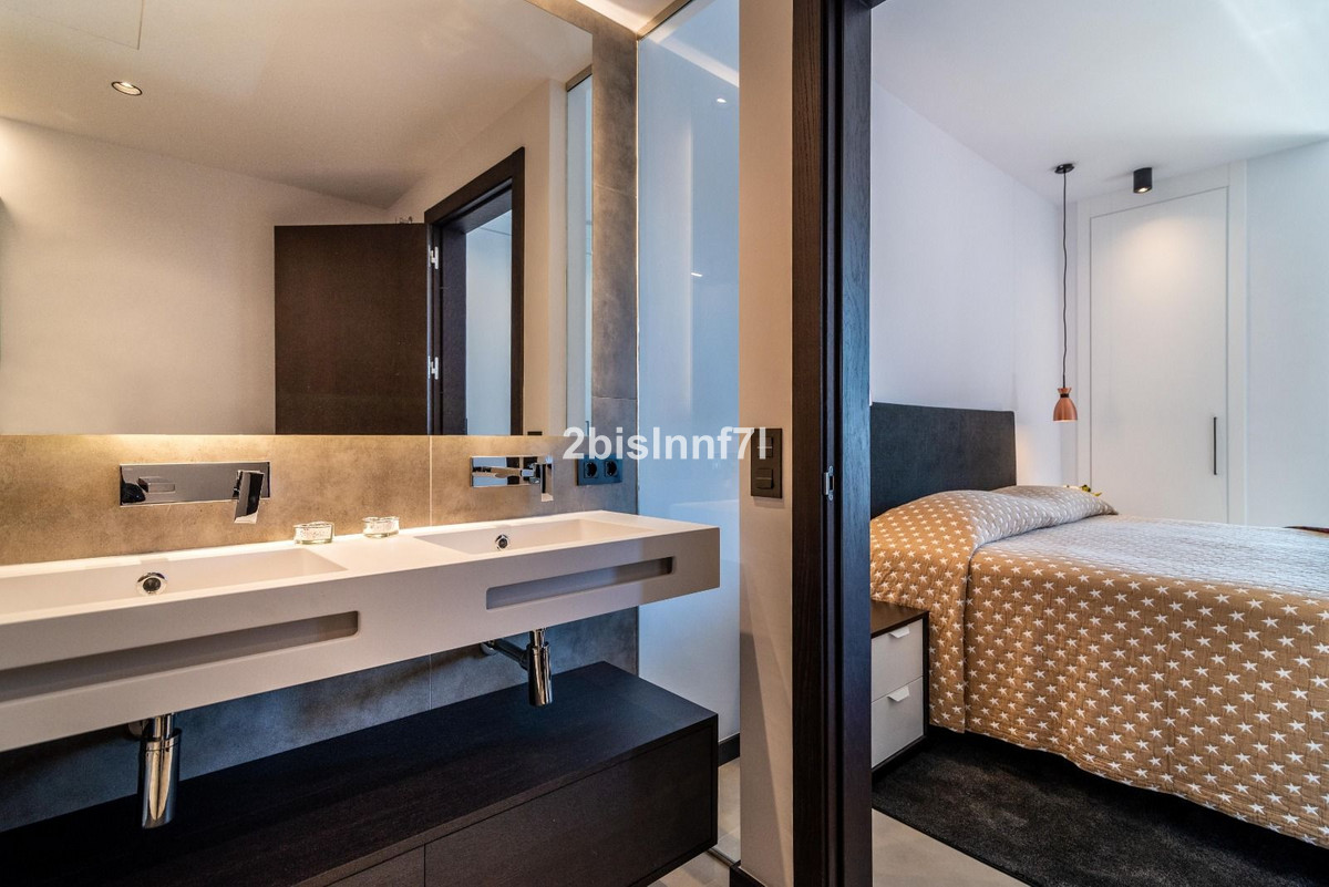 3 Bed Apartment for sale in Elviria Costa Del Sol, Málaga, Spain