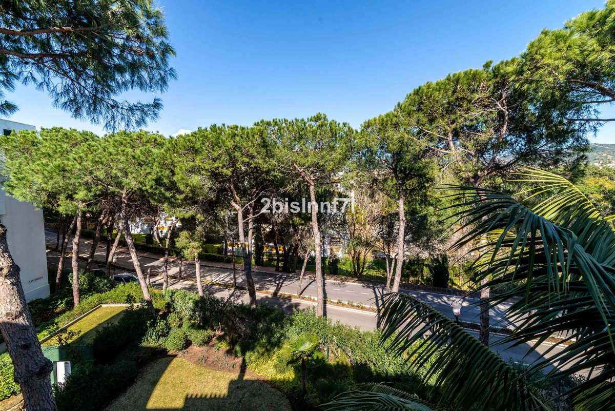 3 Bed Apartment for sale in Elviria Costa Del Sol, Málaga, Spain