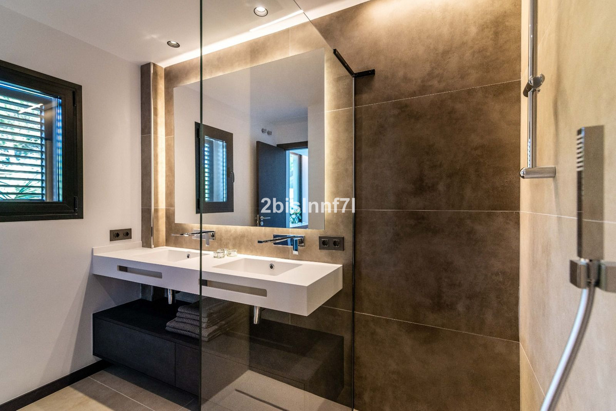 3 Bed Apartment for sale in Elviria Costa Del Sol, Málaga, Spain