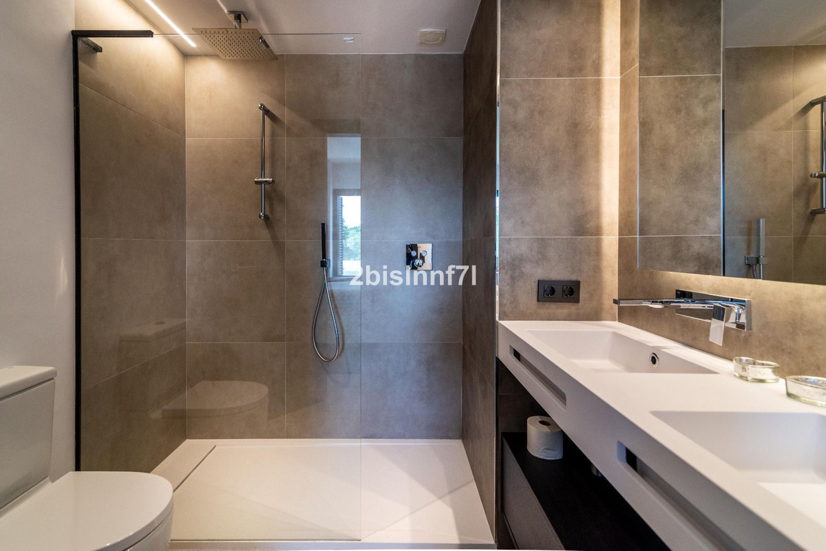 3 Bed Apartment for sale in Elviria Costa Del Sol, Málaga, Spain