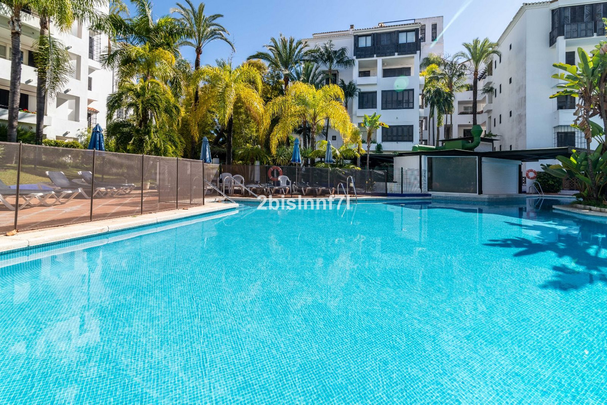 3 Bed Apartment for sale in Elviria Costa Del Sol, Málaga, Spain