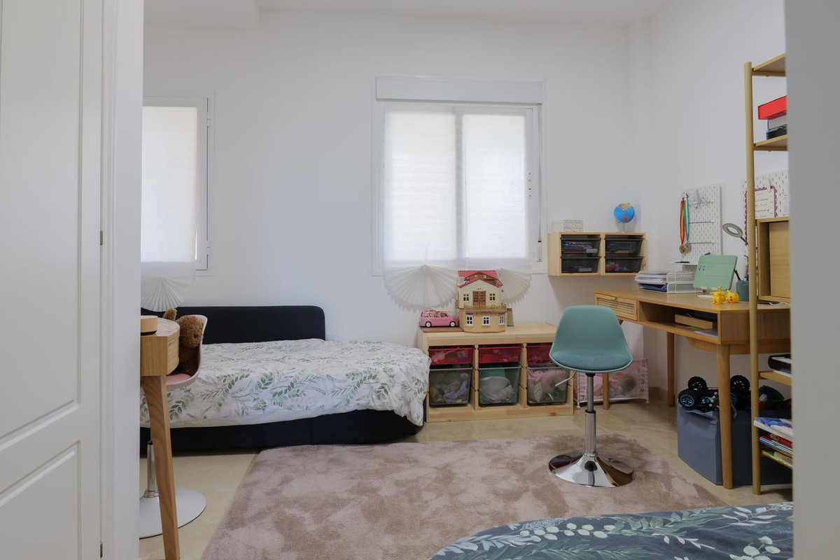 Se vende Apartamento Planta Media de 2 dormitorios en Costa Del Sol, Málaga, España