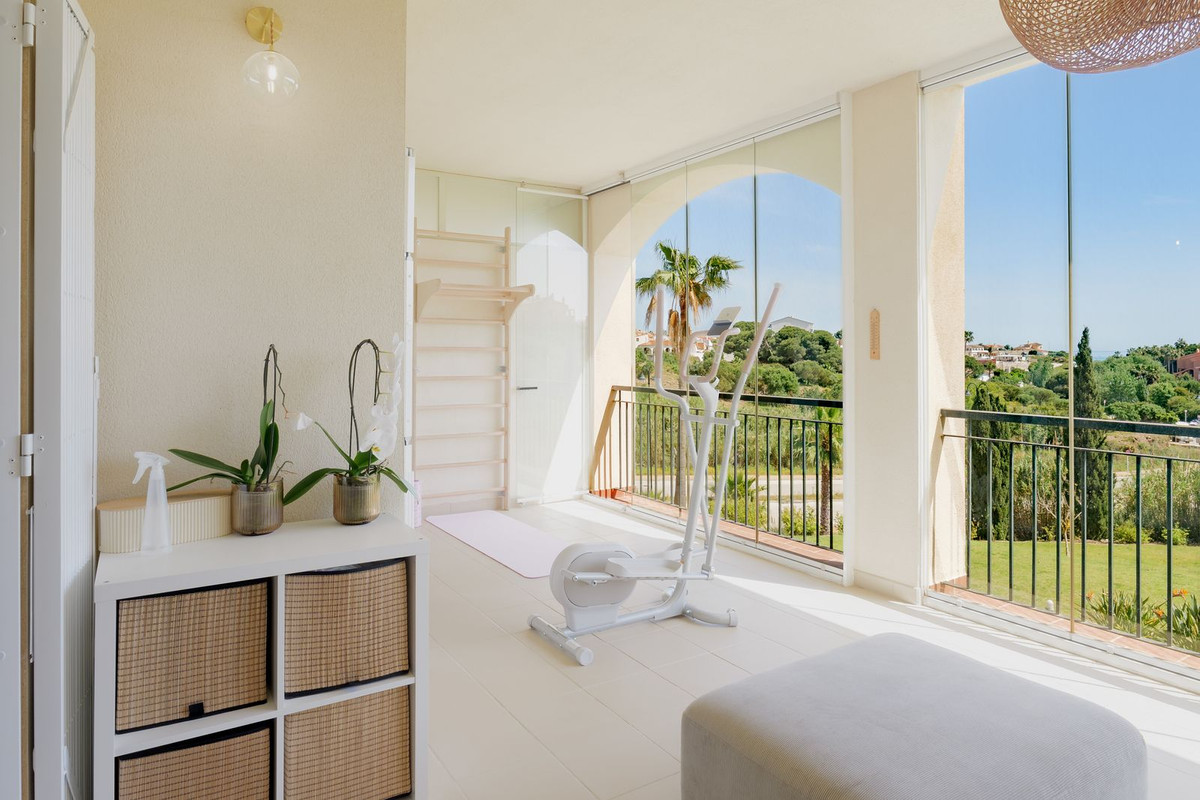 Se vende Apartamento Planta Media de 2 dormitorios en Costa Del Sol, Málaga, España