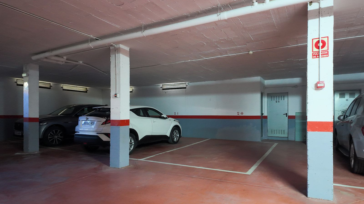 Se vende Apartamento Planta Media de 2 dormitorios en Costa Del Sol, Málaga, España