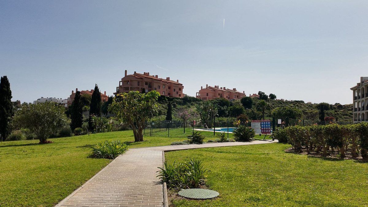 Se vende Apartamento Planta Media de 2 dormitorios en Costa Del Sol, Málaga, España