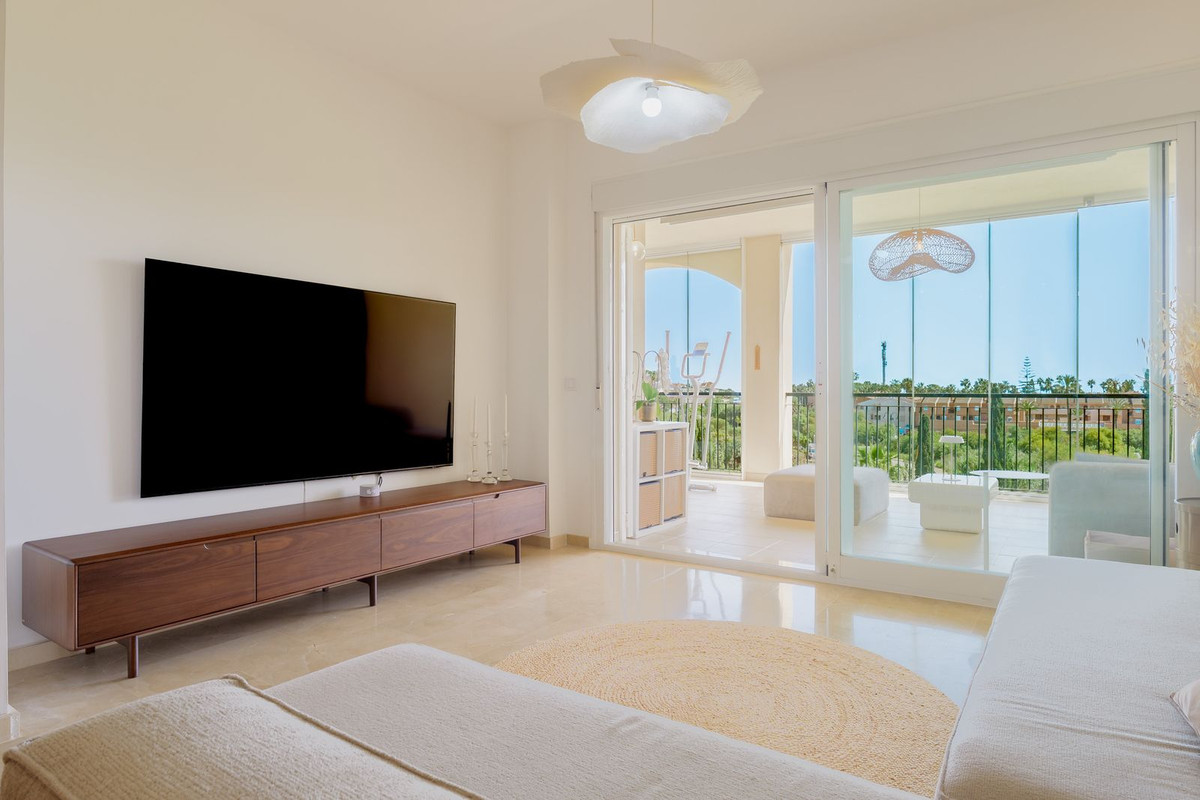 Se vende Apartamento Planta Media de 2 dormitorios en Costa Del Sol, Málaga, España
