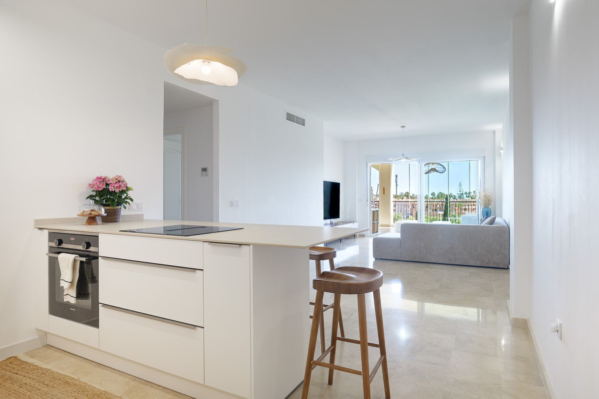 Se vende Apartamento Planta Media de 2 dormitorios en Costa Del Sol, Málaga, España