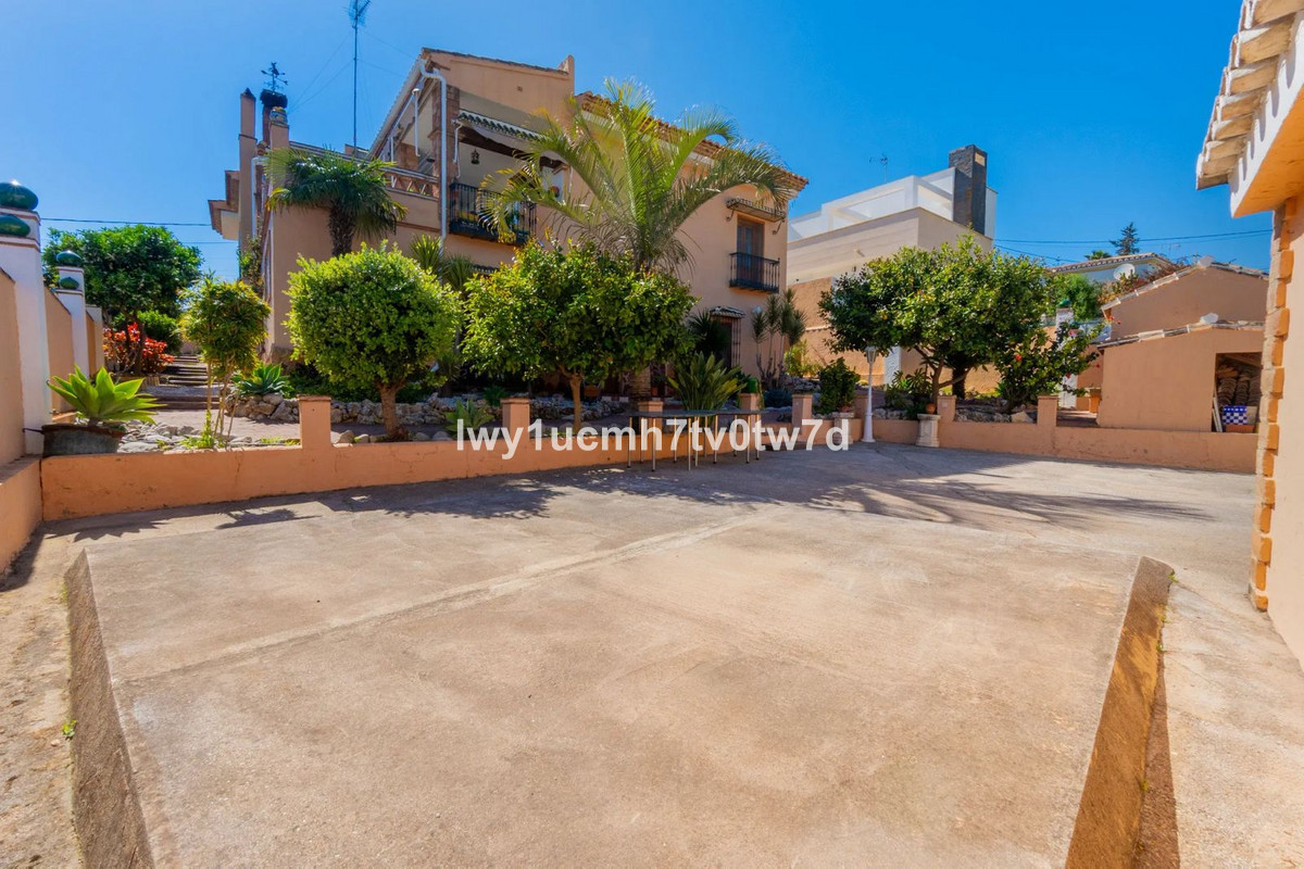 4 Bed Townhouse for sale in Torremolinos Costa Del Sol, Málaga, Spain